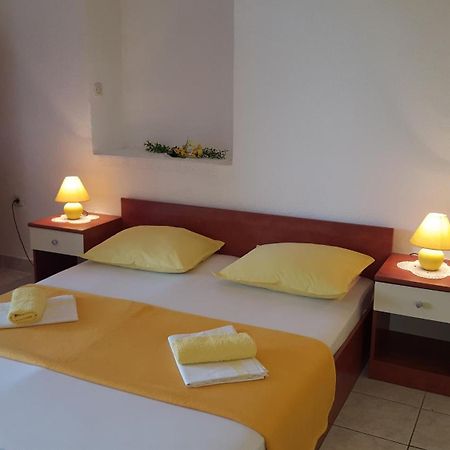 Apartments With A Parking Space Gradac, Makarska - 11332 Gradac  Room photo